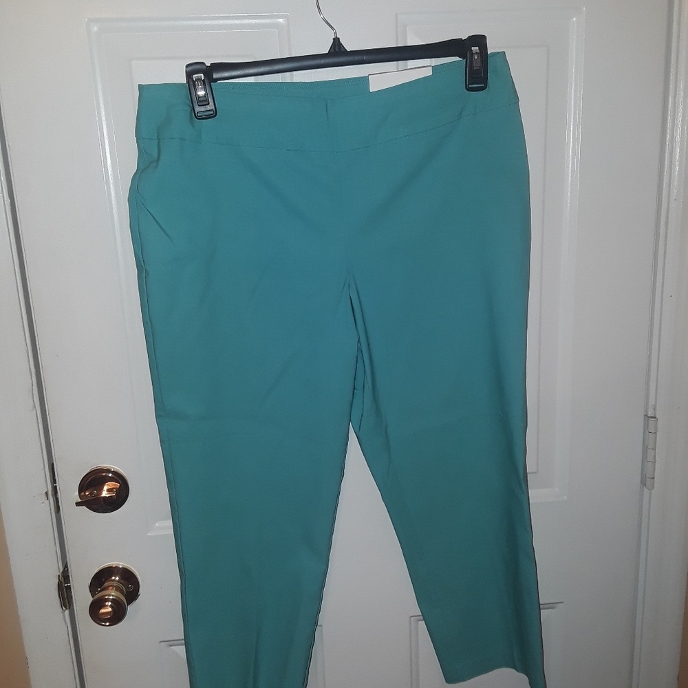 Cato crop pants. Teal. Size 14